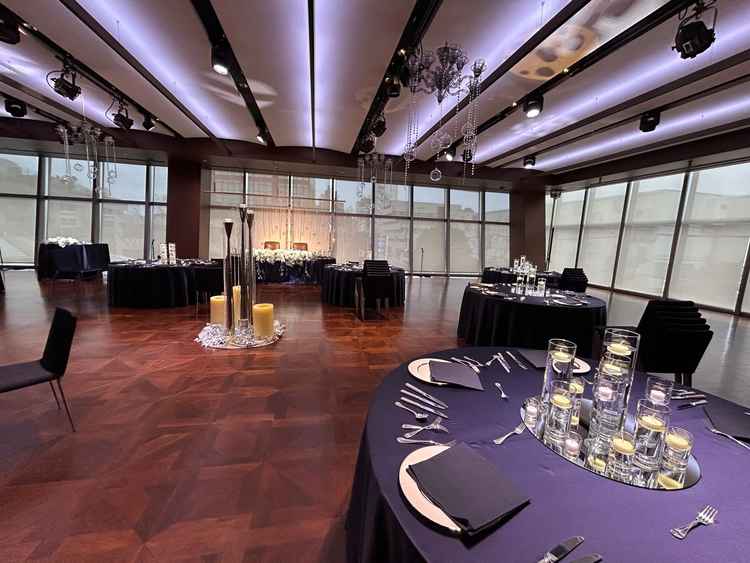 キャンドルメインの装飾はあまりみたことないので珍しいですが、夜の演出だと素敵な雰囲気だと感じました。