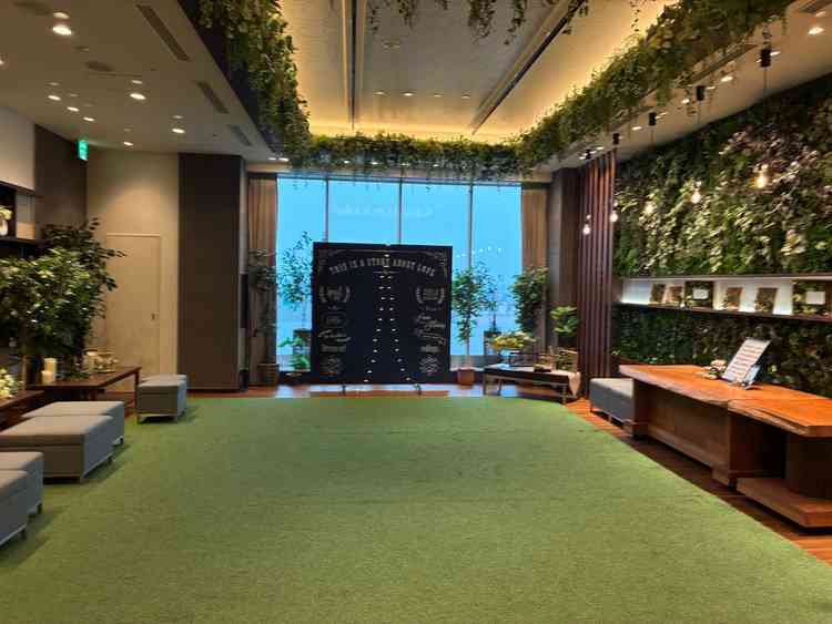 もう一つの披露宴会場の横にあるフォトスペースです。