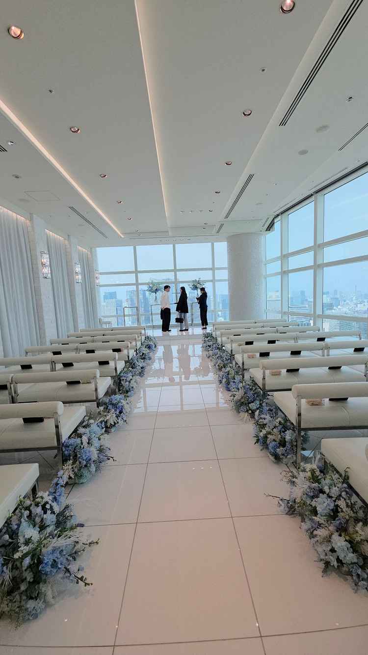 チャペルも高層ならではの雰囲気