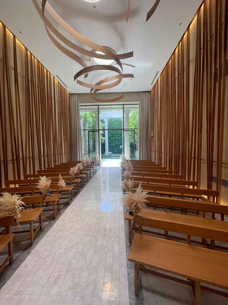 目的の木の温まりを、感じるチャペル