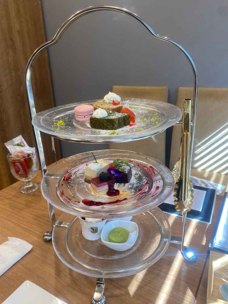 チャペルでのスイーツバイキングのイメージが湧いた。