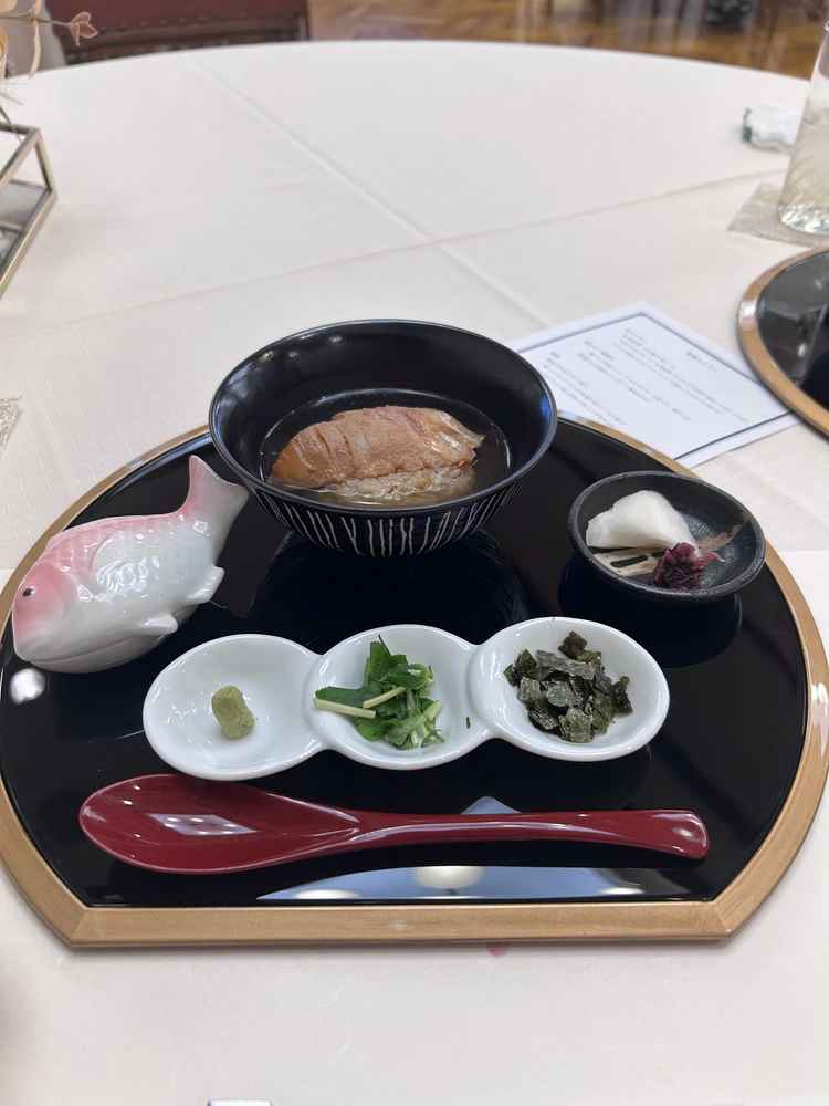 試食でいただいた鯛茶漬け(所有している田んぼで育てたお米を使用。)