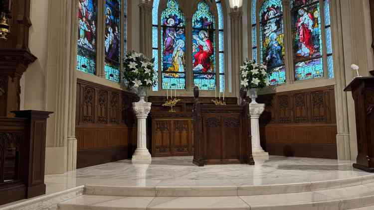 ステンドグラスが綺麗でした。