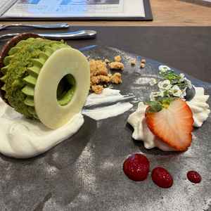 おすすめのスイーツ。抹茶の甘さがちょうど良くこれはぜひ入れたいと思った。