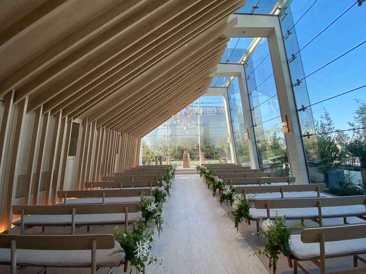 事前に見ていたものは椅子も木だったが、実際に見ると布製のシートになっていた。こちらも柔らかく良い。