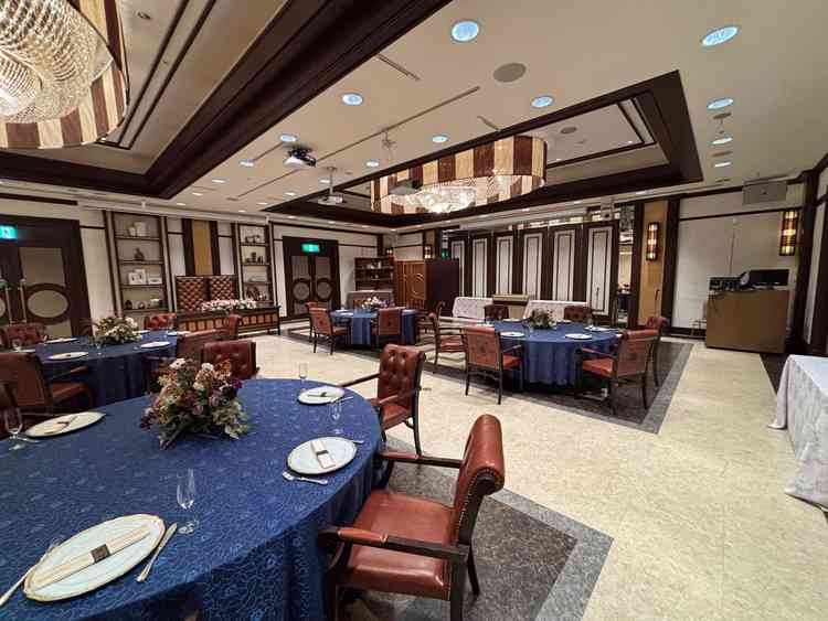 クラシカルな感じの披露宴会場