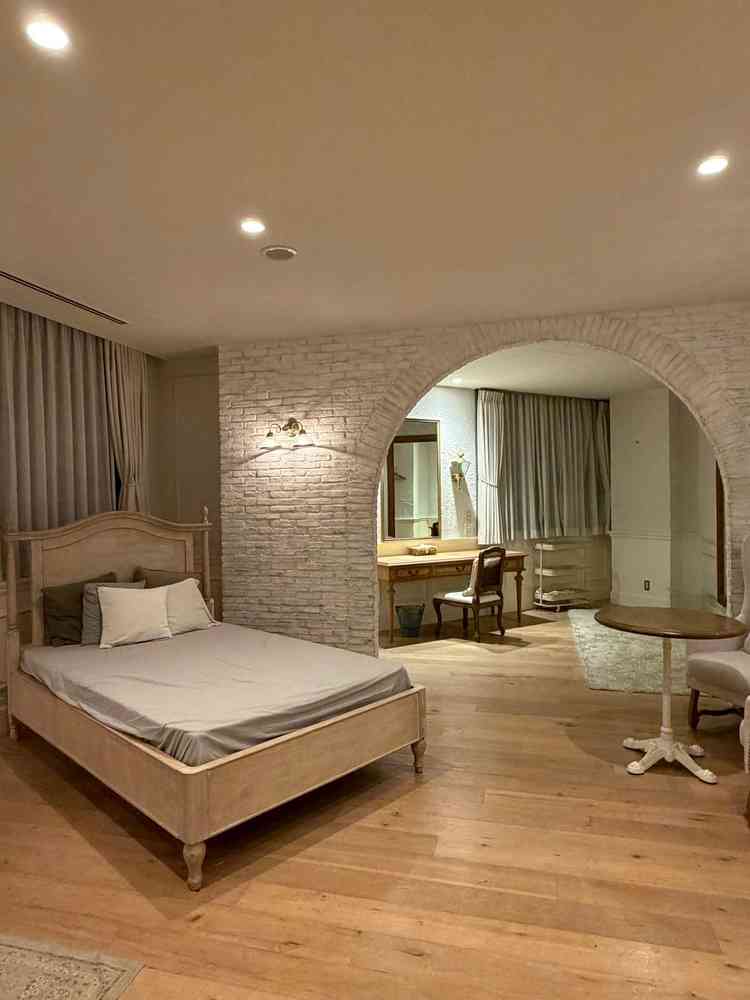 新郎新婦控室。とても広々としていて、記念の写真撮影もできるとのことでした。