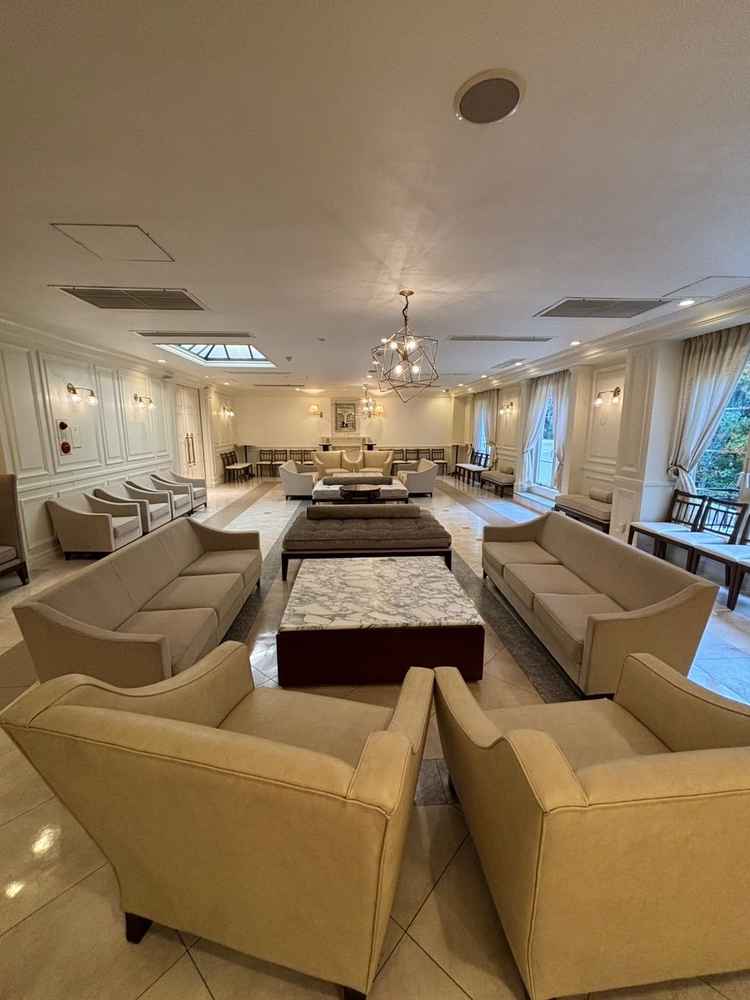 ロビー。広くゆったりと待っていただなそうだなと感じました。