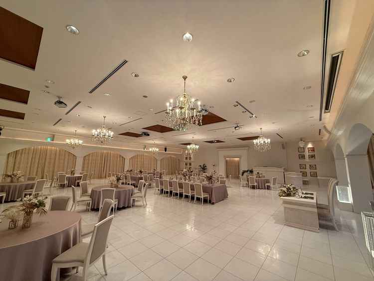 披露宴会場（セイシェル）も見せていただきました。こちらではマッピング演出ができるそうです。