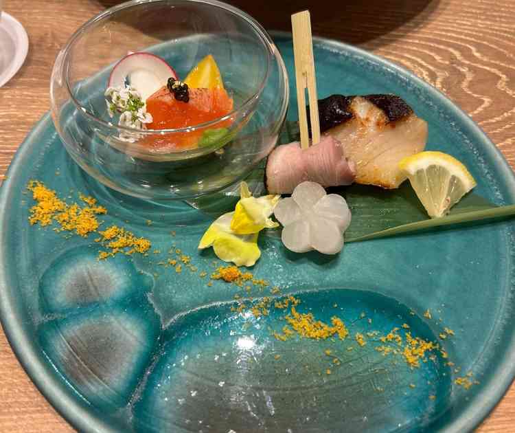 試食の一品！それぞれのシェフがお料理を出してくださり、説明も丁寧で、見た目も綺麗で凄く美味しかった。