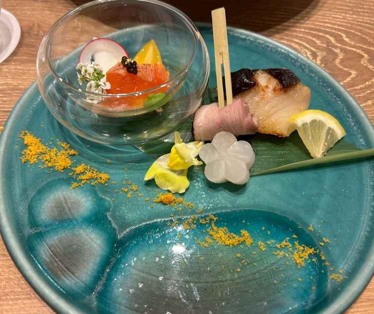 試食の一品！それぞれのシェフがお料理を出してくださり、説明も丁寧で、見た目も綺麗で凄く美味しかった。