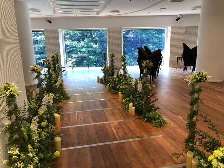 サンライズ・ガーデン　広い窓から見える緑の景色に癒されました。