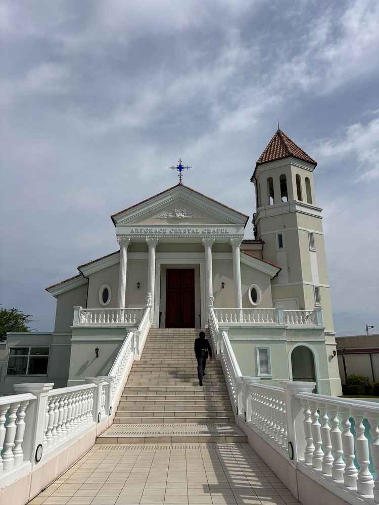 大階段でフラワーシャワーができます