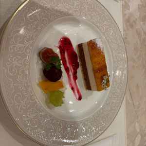 お料理も美味しかったのですがこちらのデザートがとても美味しかったです！