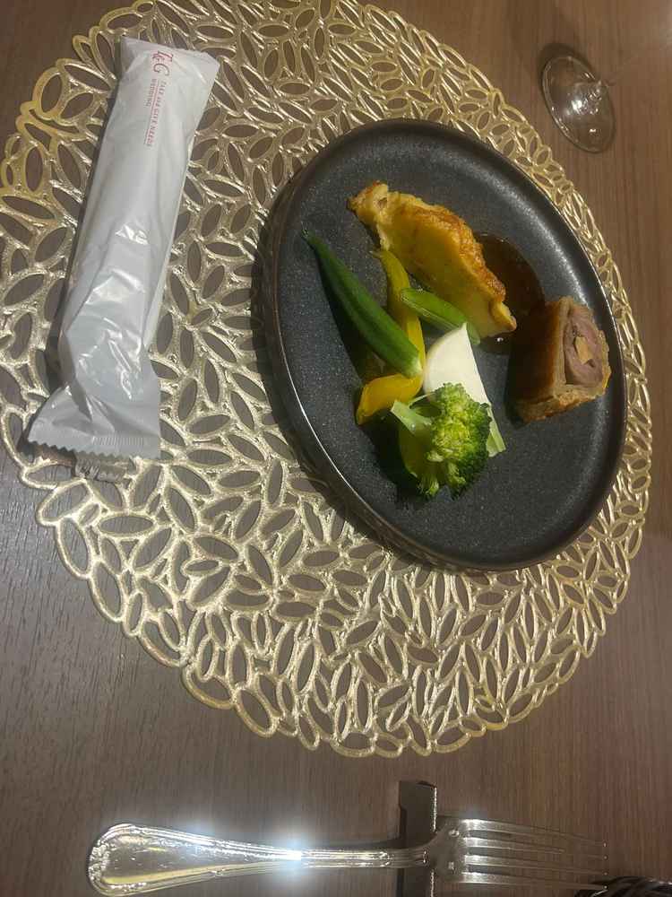 試食(マリアカラスとフォアグラのパイ包)