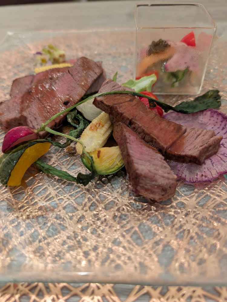 季節の野菜が使われていて、素材にこだわっているのが伝わる。素材を生かしているので、クセがない。