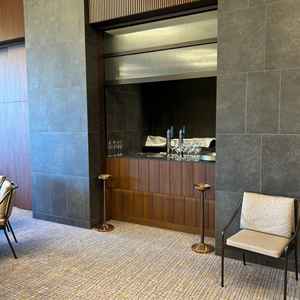 披露宴会場のカウンターキッチン。出来上がった料理がすぐに提供されるのかとても魅力的でした。