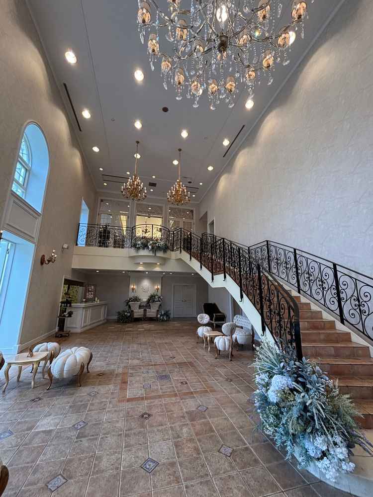 シャトー・プロバンスの入り口。二階建ての披露宴会場。