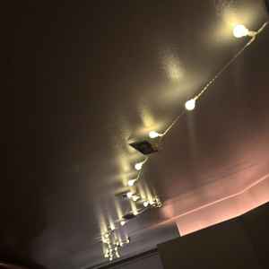 地下へと続く階段にも細かい装飾ができて可愛かったです。