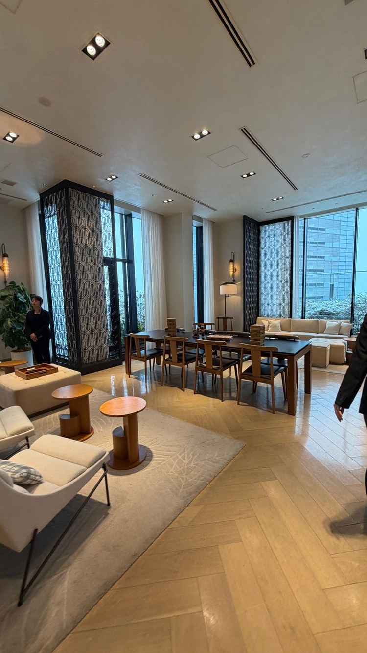 待合室の家具も綺麗