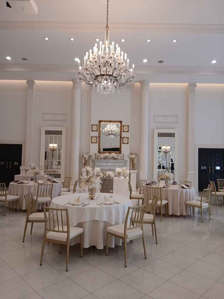 披露宴会場は、お姫様を思わせるお城のようで凄くキュート。