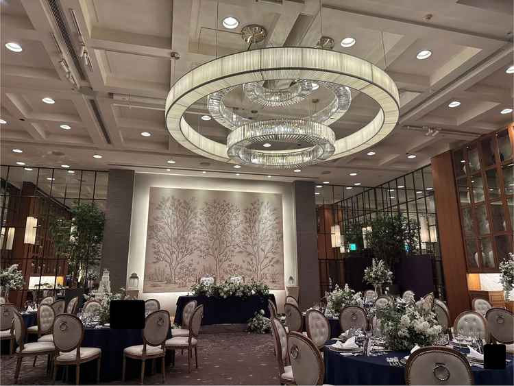 大きすぎない規模の披露宴会場もあり、人数に応じて会場を選べるところがよかった。