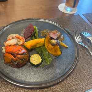 試食のお料理→前菜、メイン、デザートをいただきましたがどれも美味しくボリュームもありました。