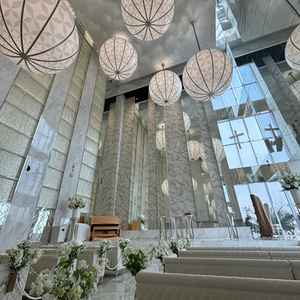 とにかくチャペルが綺麗！天井が高くて開放感がすごい。