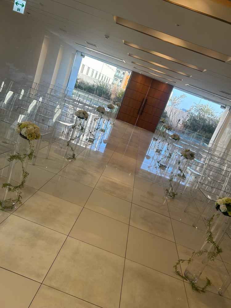 日差しの入るチャペル。