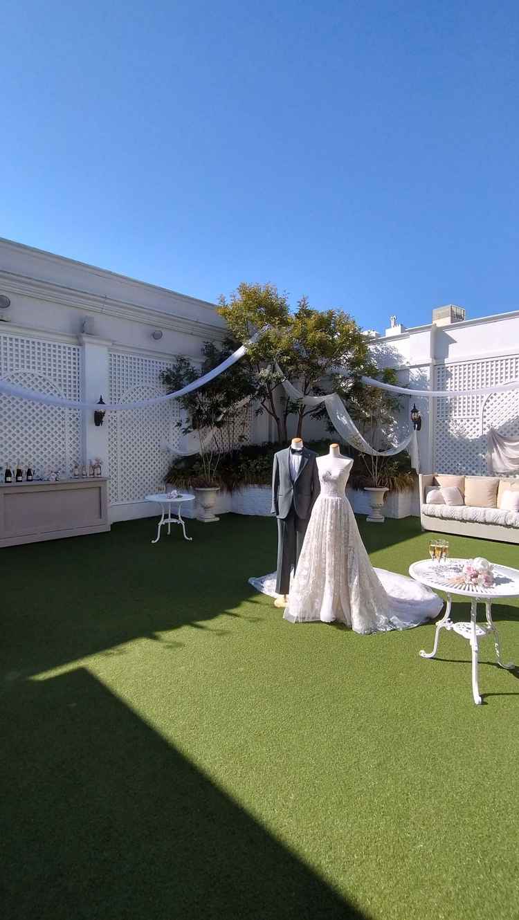 チャペルから披露宴会場へつながるガーデンは広々としていてとても綺麗