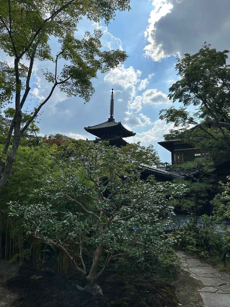 チャペルの入り口からの景色