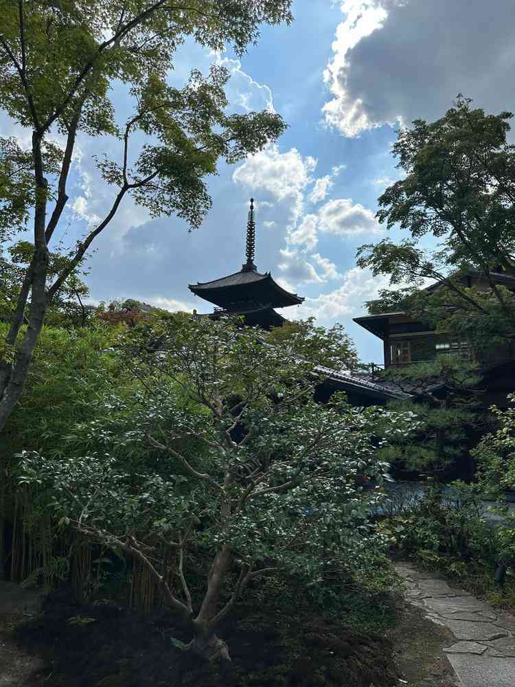 チャペルの入り口からの景色