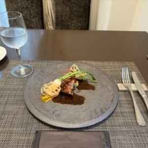 香ばしさが美味しいメインプレート。