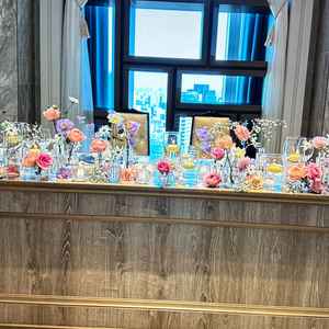 披露宴会場もとても華やかで、雰囲気に心が躍りました。