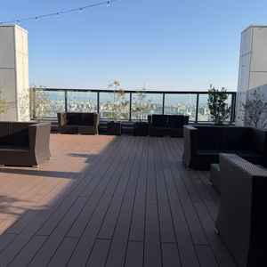 テラスもありテラスから大阪の街を見れるのもとても素敵に感じました。