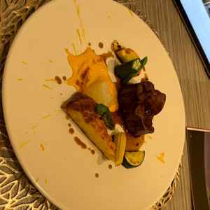 コース料理の試食をさせていただきました