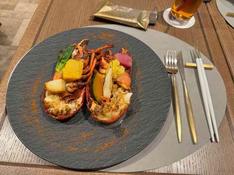 海老は直前まで生きているとのことで新鮮でプリプリ。味ととても美味しい