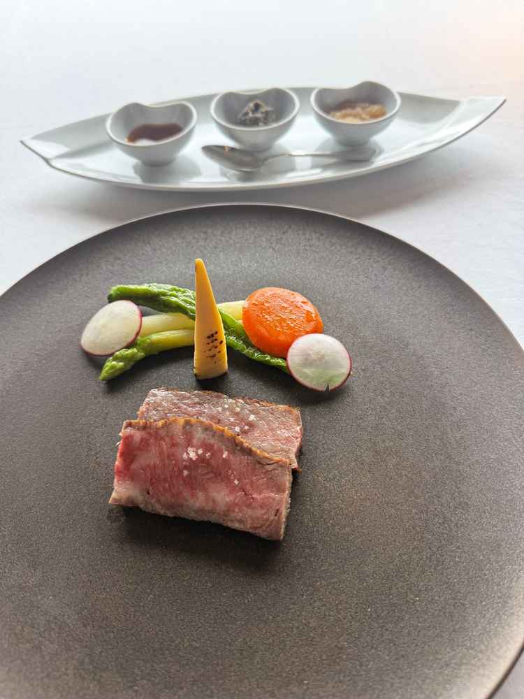 眺めの良い会場でお肉を試食させていただきました。