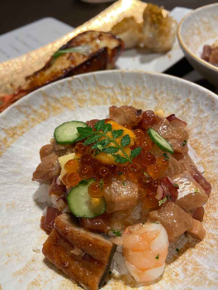 うなぎも入っていて豪華な混ぜごはんでした。試食でいただきました。