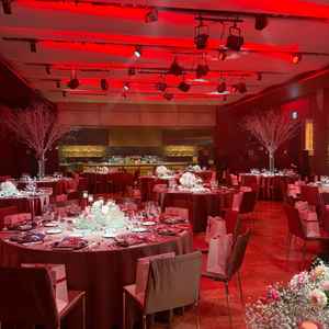 オープンキッチン付きの会場が1番惹かれました。