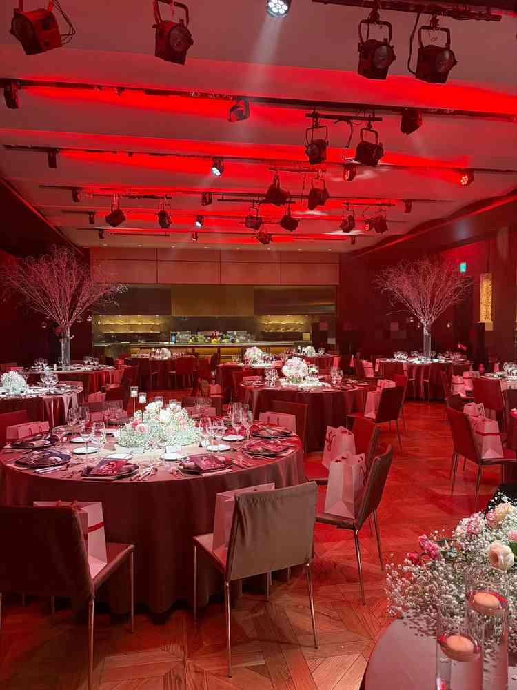 オープンキッチン付きの会場が1番惹かれました。