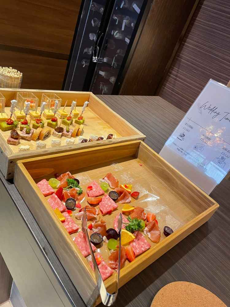 待合のスペースで食べることができるメニュー