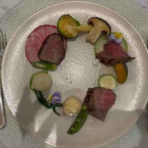 試食会のメインのお肉料理。野菜が新鮮かつお肉が柔らかく、とても美味しかったです。