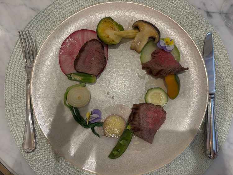 試食会のメインのお肉料理。野菜が新鮮かつお肉が柔らかく、とても美味しかったです。