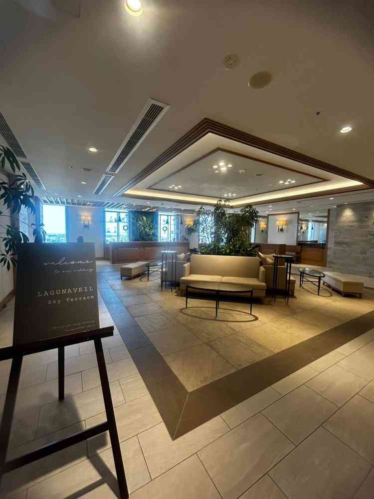 待ち合い室。広々して綺麗だった。