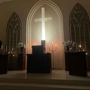 チャペルはキャンドルと花どちらも本物を使っていました。キャンドルと花の香りが良かったです。