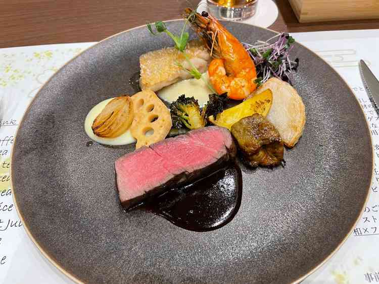 試食で食べた牛肉フィレとファグラ