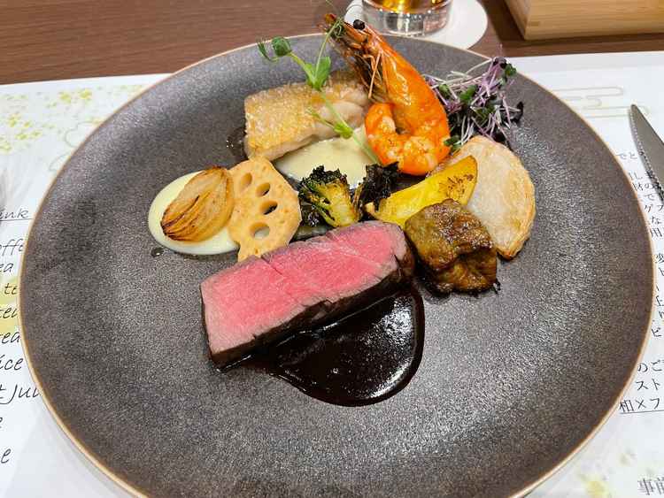 試食で食べた牛肉フィレとファグラ