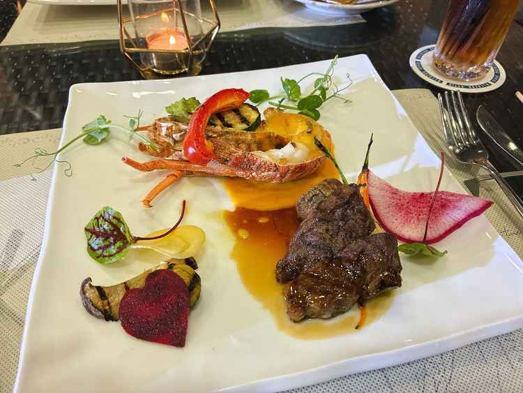 味も見た目もいい料理。師匠も3皿出てしっかり試食できました