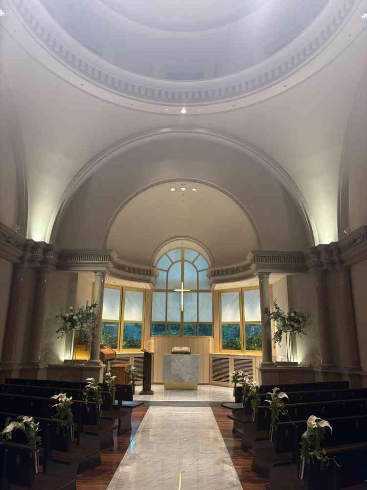 チャペル。リニューアルされたとのことでとても綺麗でした。